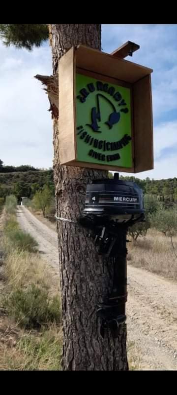 R U Ready Fishing, River Ebro Mequinenza Exterior photo